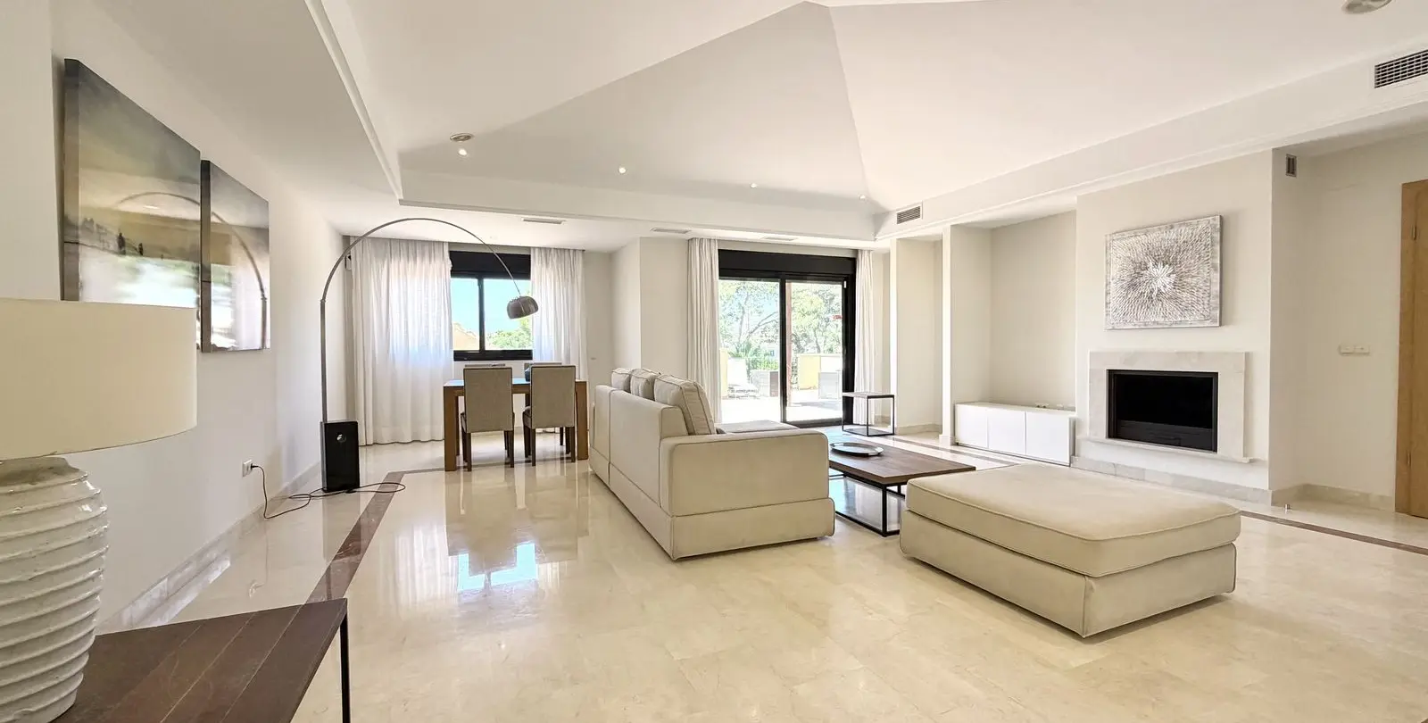 Sale of penthouse in Puerto Banús 2