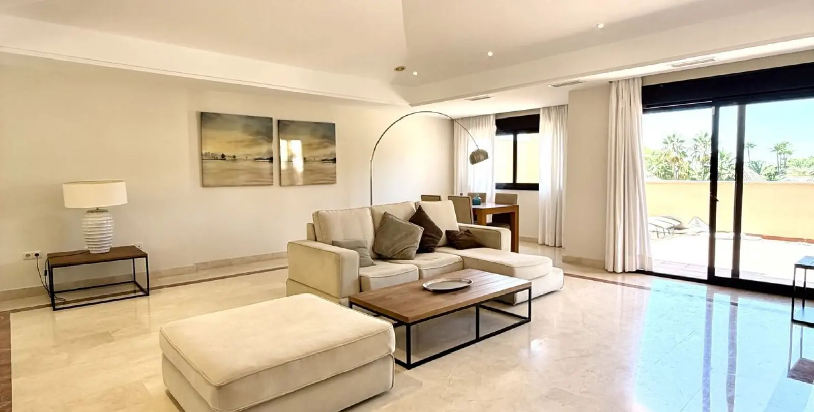Sale of penthouse in Puerto Banús 3