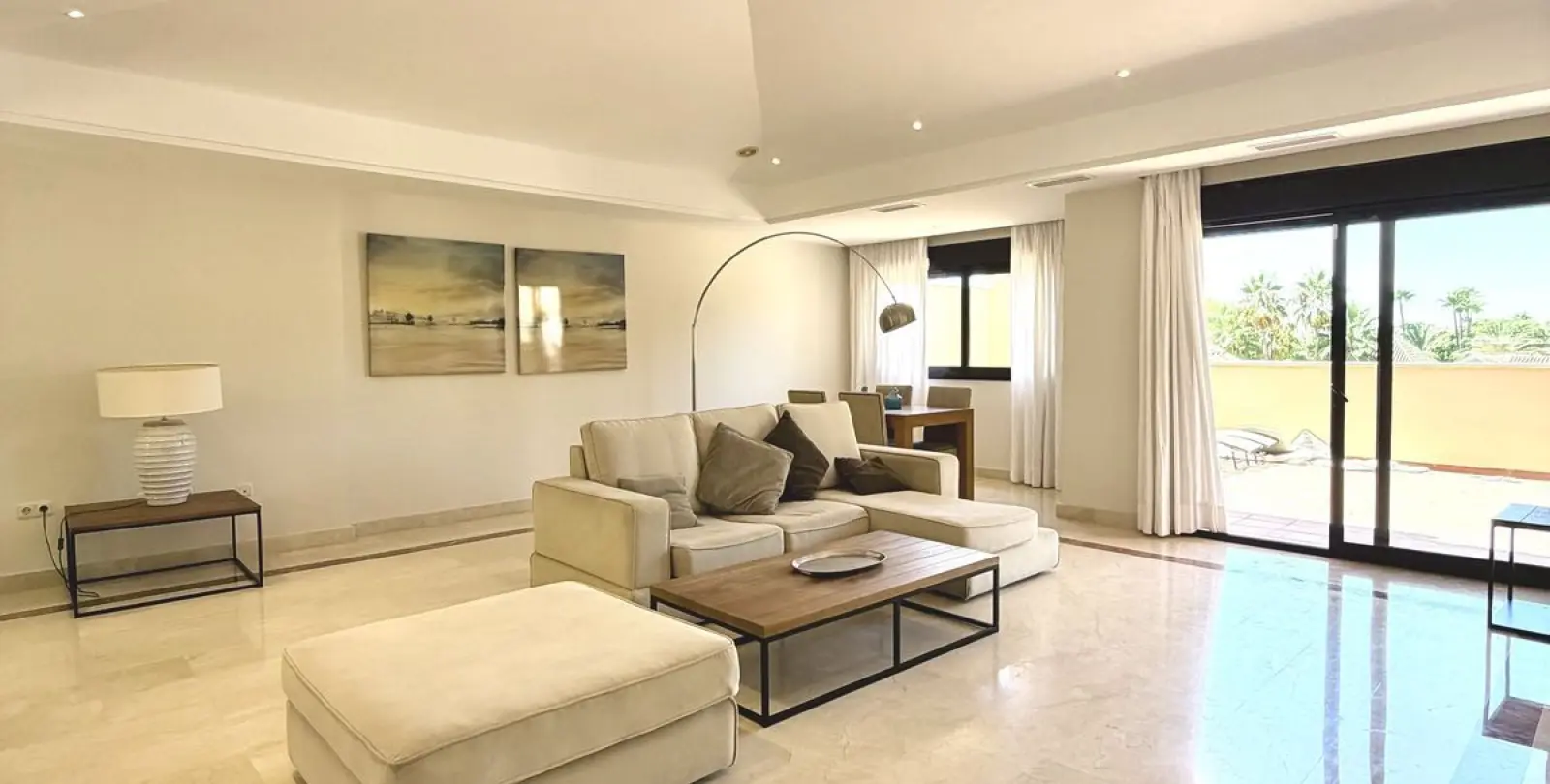 Sale of penthouse in Puerto Banús 5