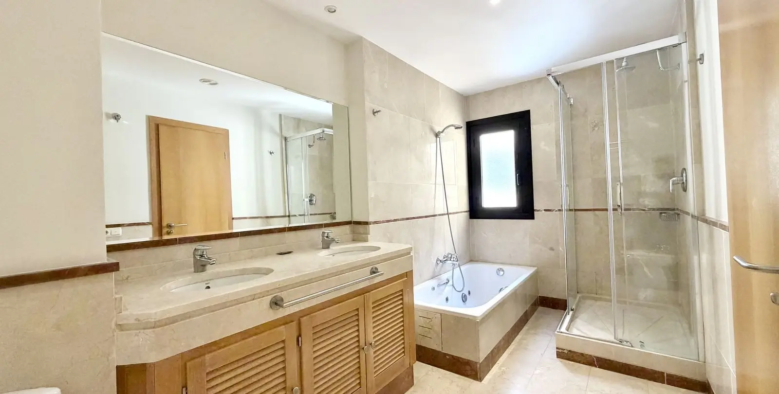 Sale of penthouse in Puerto Banús 14