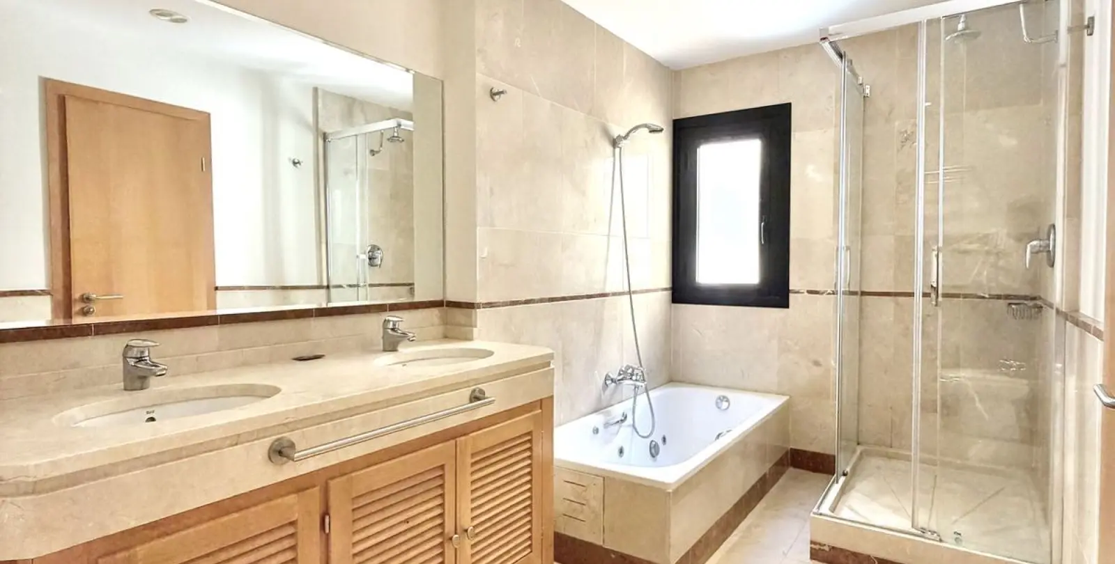 Sale of penthouse in Puerto Banús 15