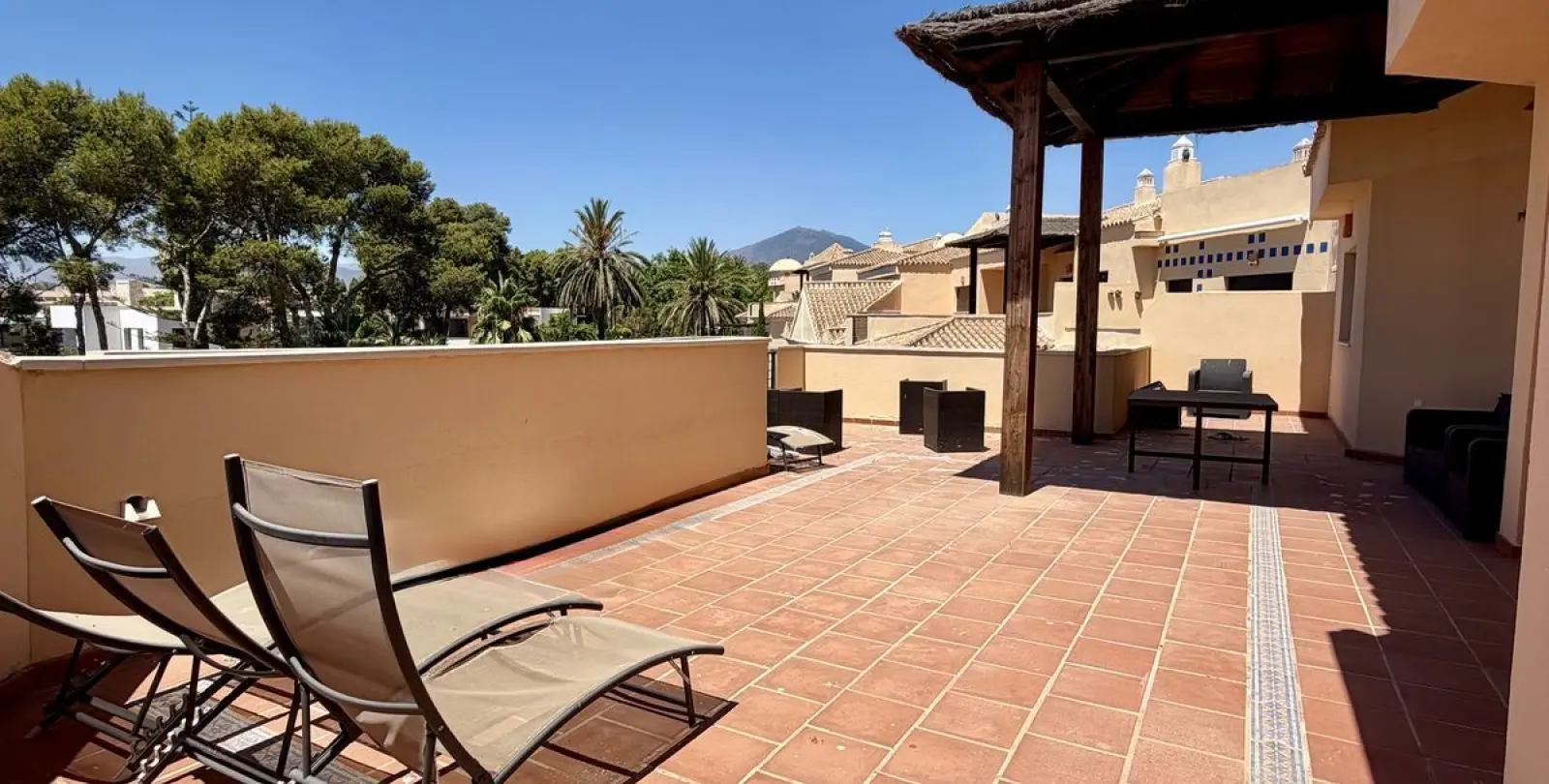 Sale of penthouse in Puerto Banús 17