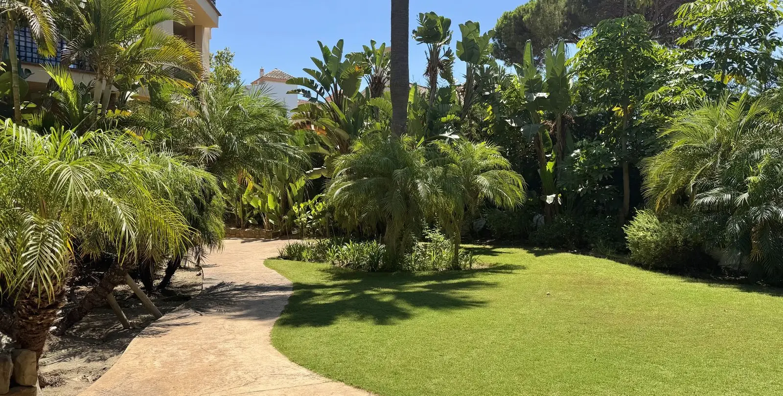 Sale of penthouse in Puerto Banús 20