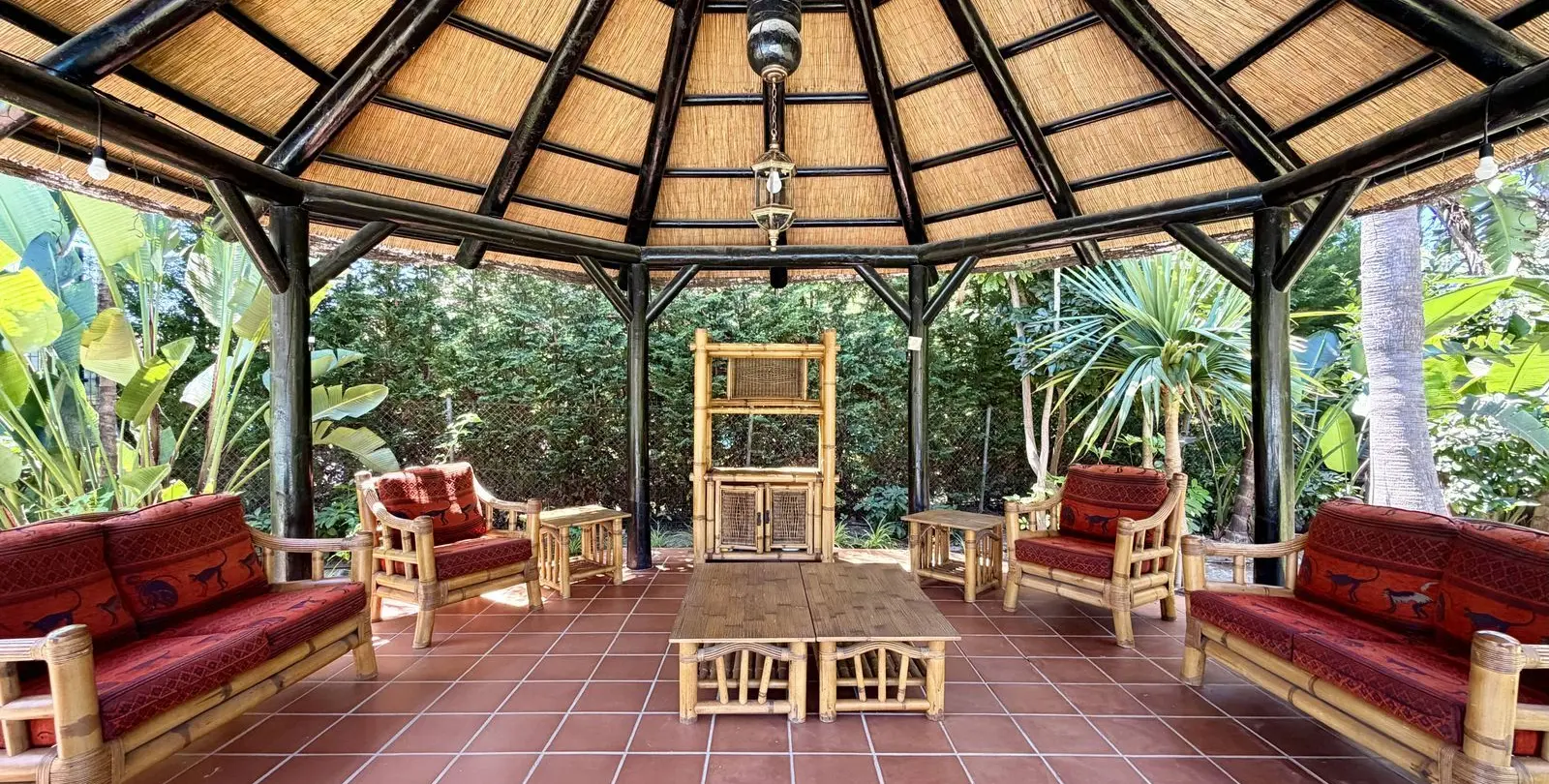 Sale of penthouse in Puerto Banús 24