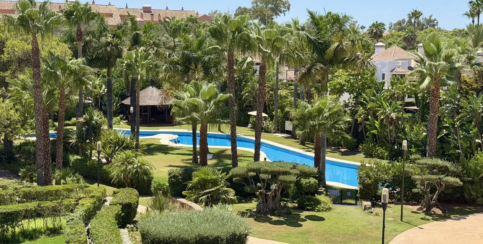Sale of penthouse in Puerto Banús 27