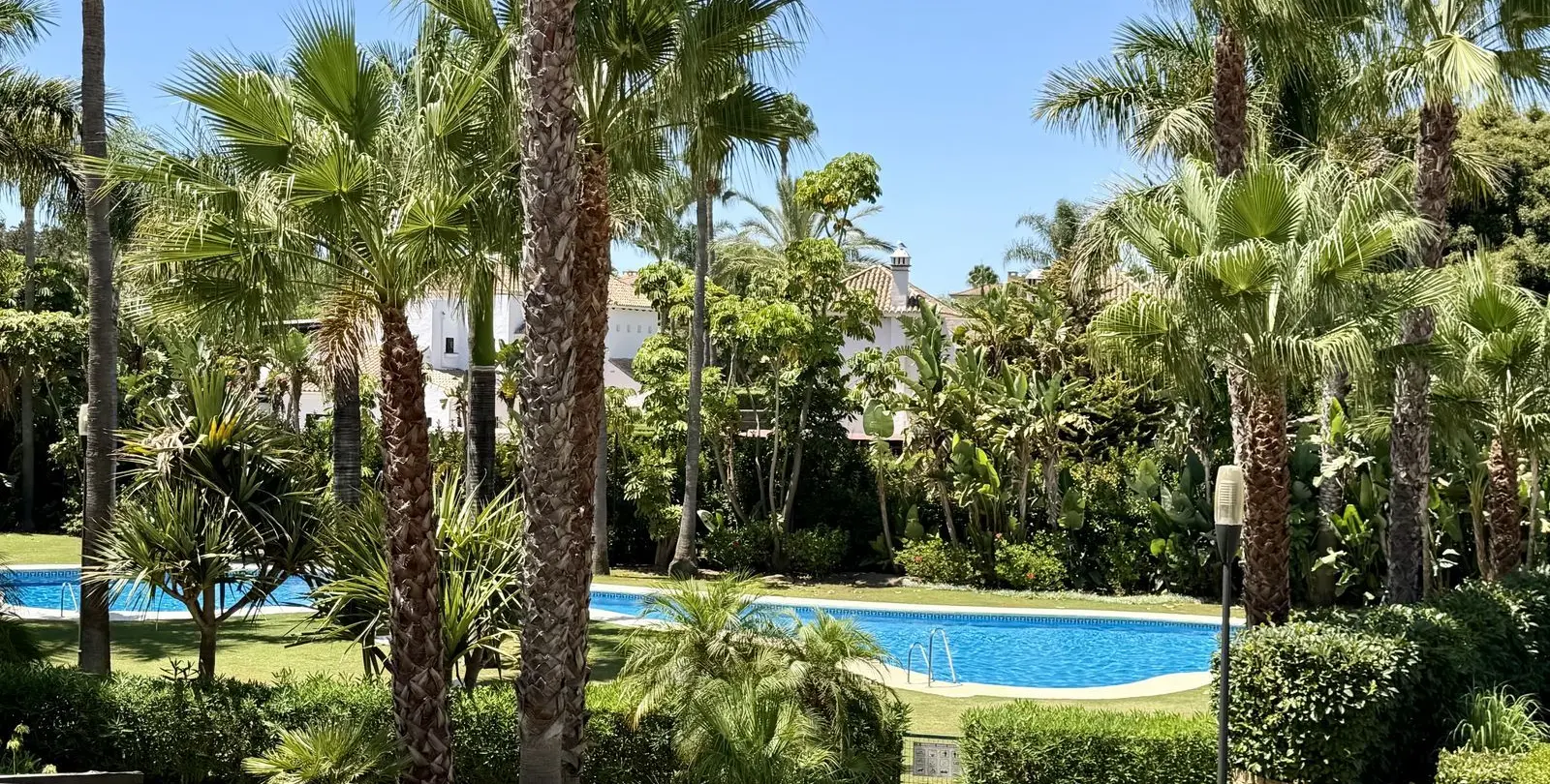 Sale of penthouse in Puerto Banús 2