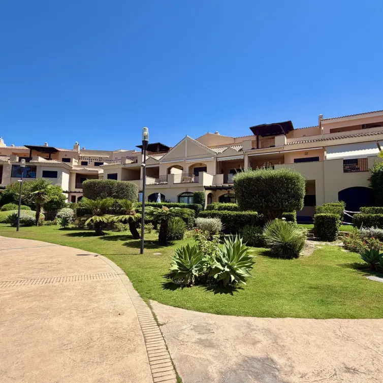 Sale of penthouse in Puerto Banús