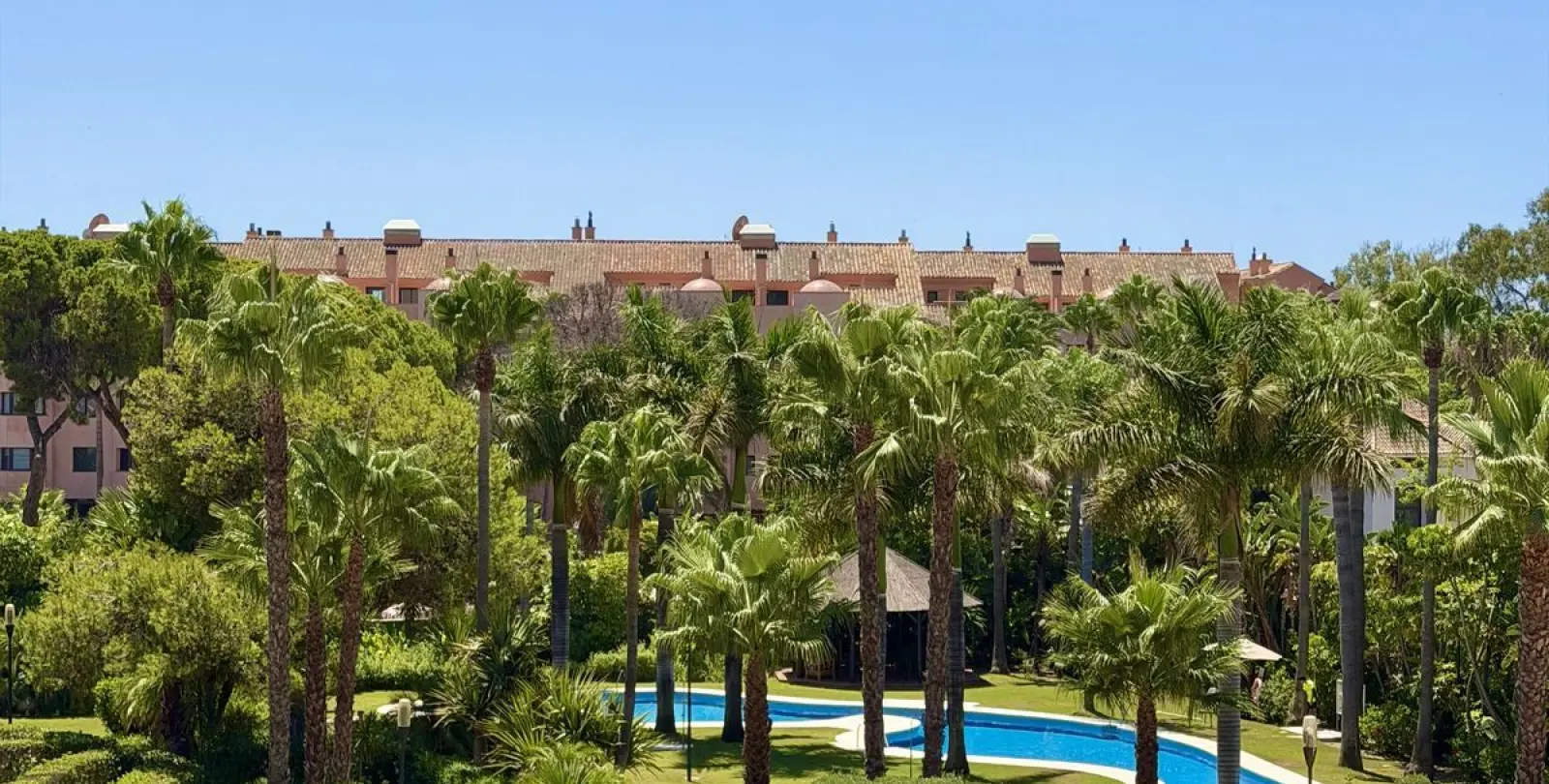 Sale of penthouse in Puerto Banús 9