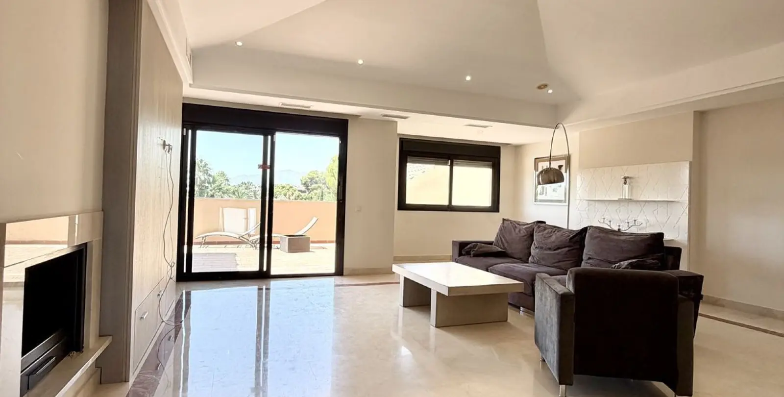 Sale of penthouse in Puerto Banús 12