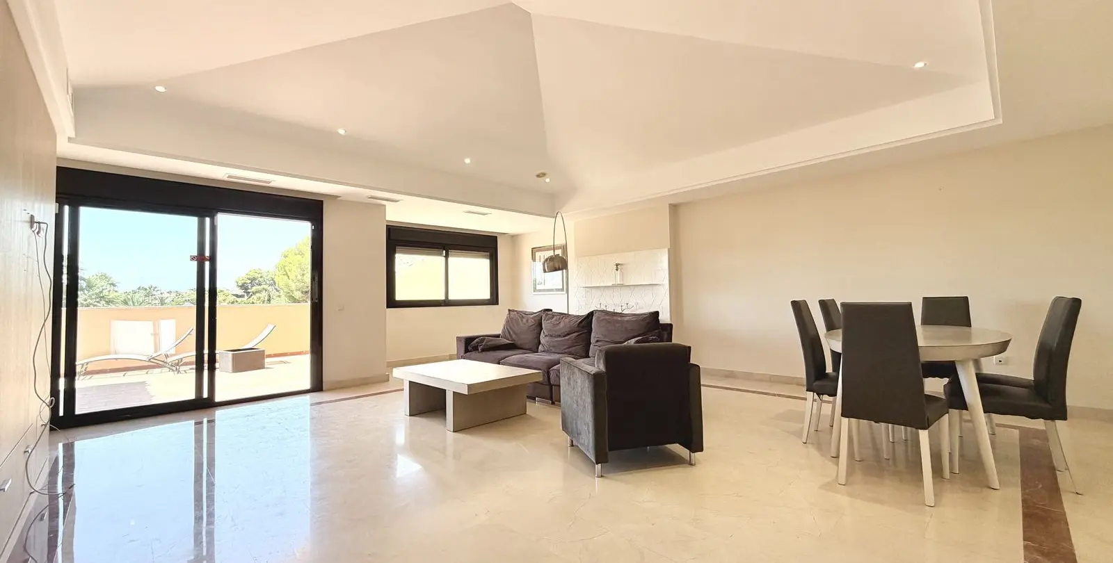 Sale of penthouse in Puerto Banús 13