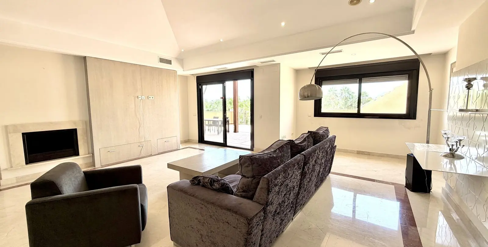 Sale of penthouse in Puerto Banús 15