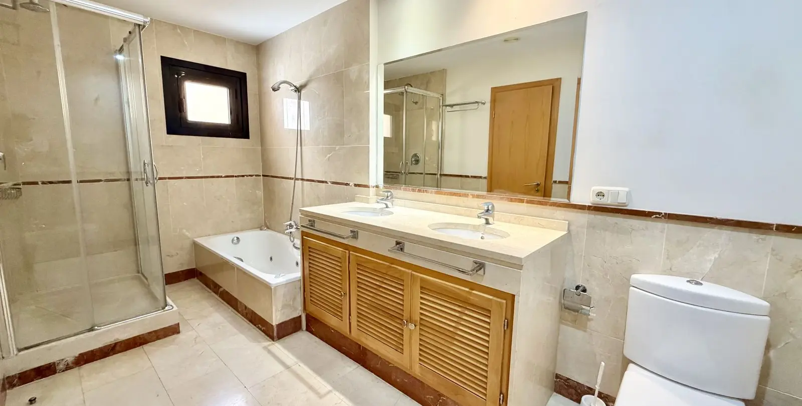Sale of penthouse in Puerto Banús 21