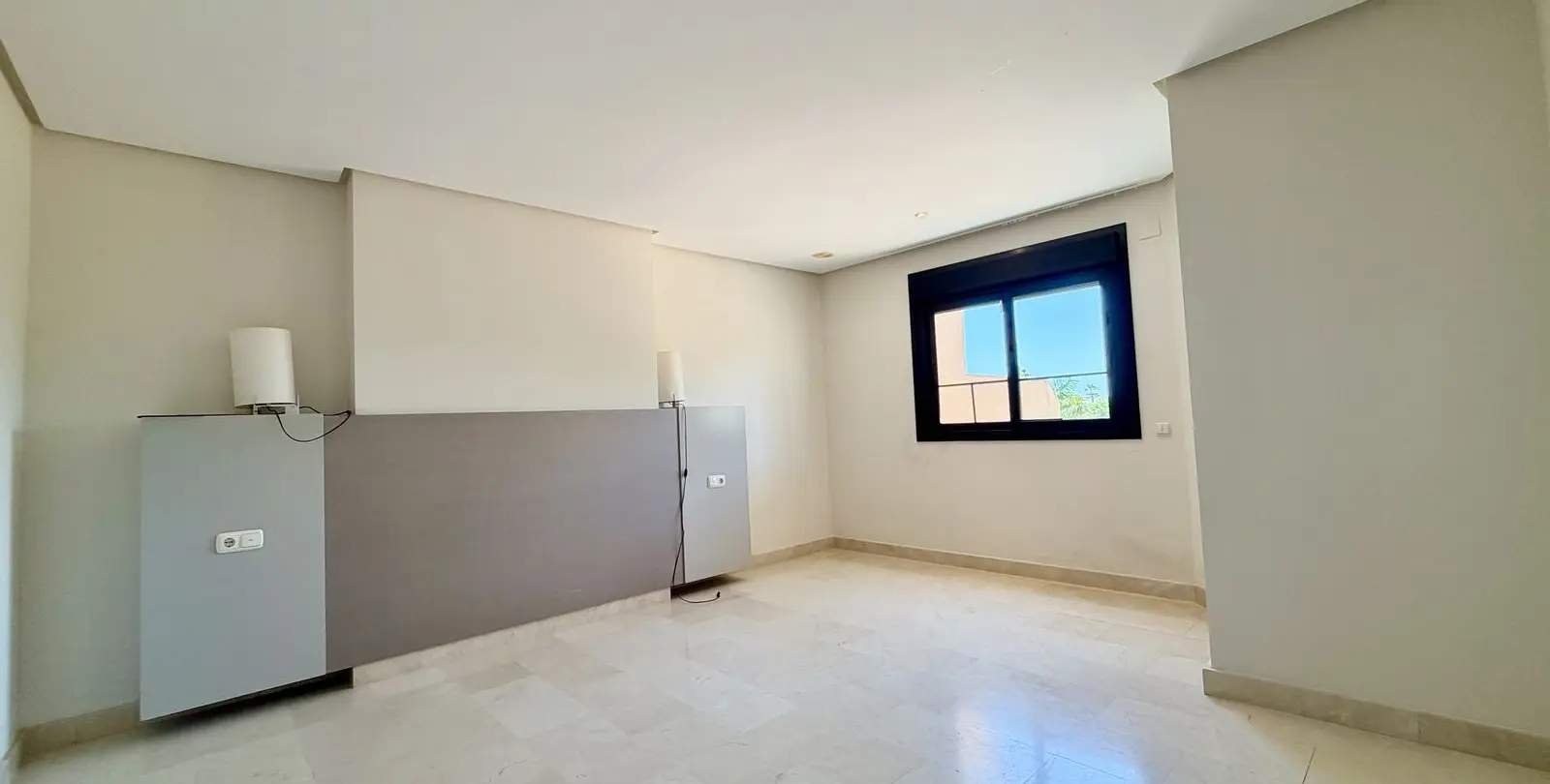 Sale of penthouse in Puerto Banús 22
