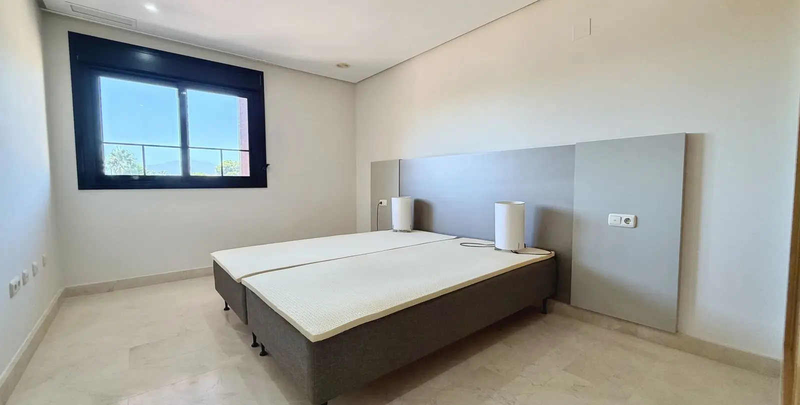 Sale of penthouse in Puerto Banús 23