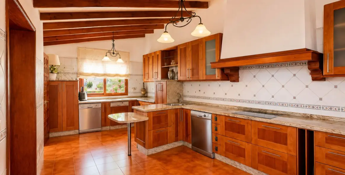 Продажа  отдельно стоящей виллы в Río Real 18