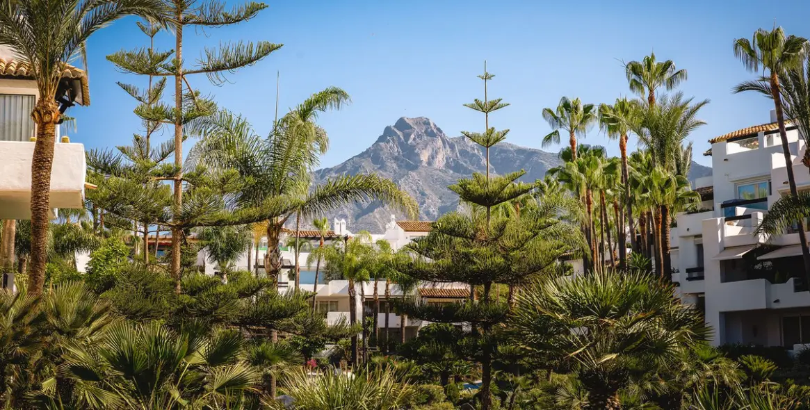 Venta de apartamento en planta baja en The Golden Mile 28