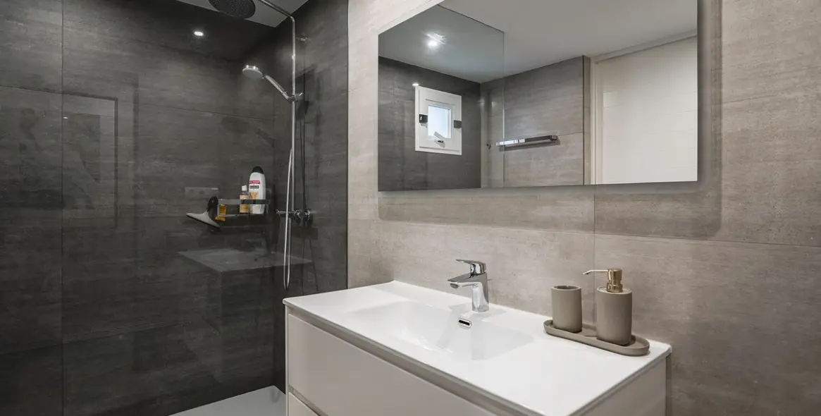 Venta de apartamento en planta baja en The Golden Mile 35