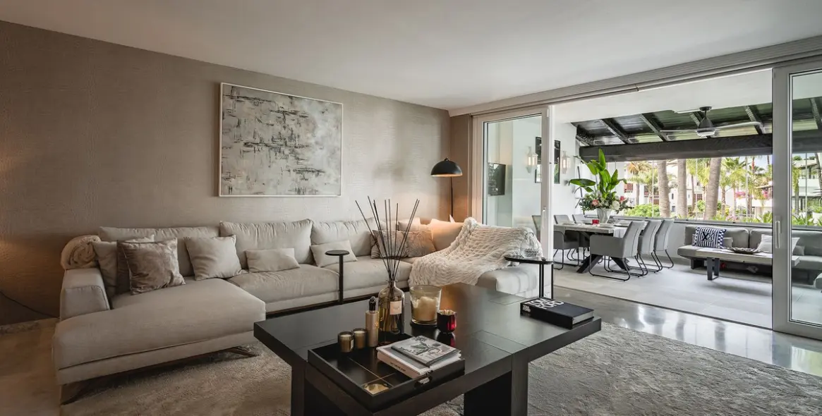 Venta de apartamento en planta baja en The Golden Mile 45