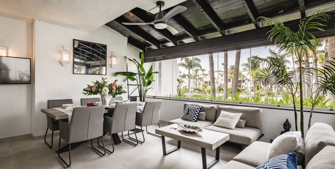 Venta de apartamento en planta baja en The Golden Mile 49