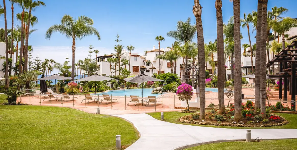 Venta de apartamento en planta baja en The Golden Mile 61