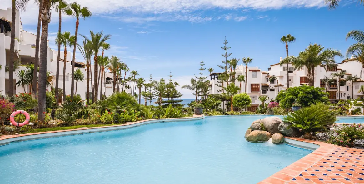 Venta de apartamento en planta baja en The Golden Mile 62