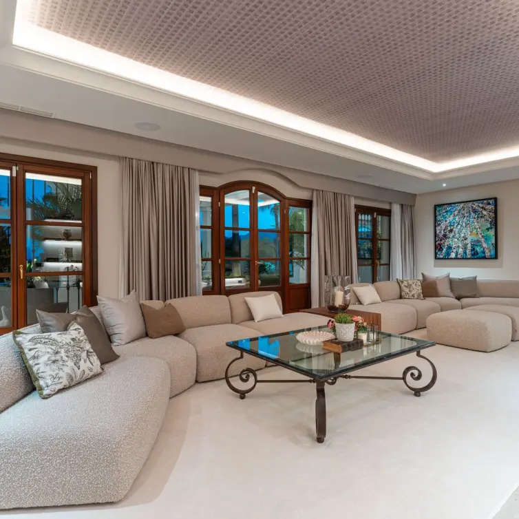 Sale of detached villa in Benahavís
