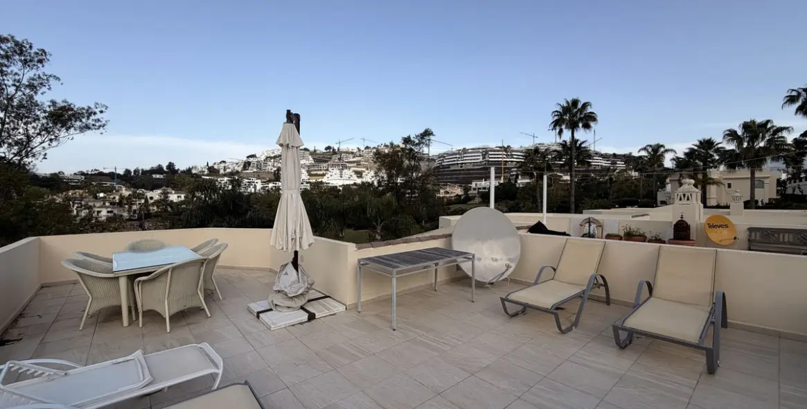Long-term rent of townhouse in La Quinta 3