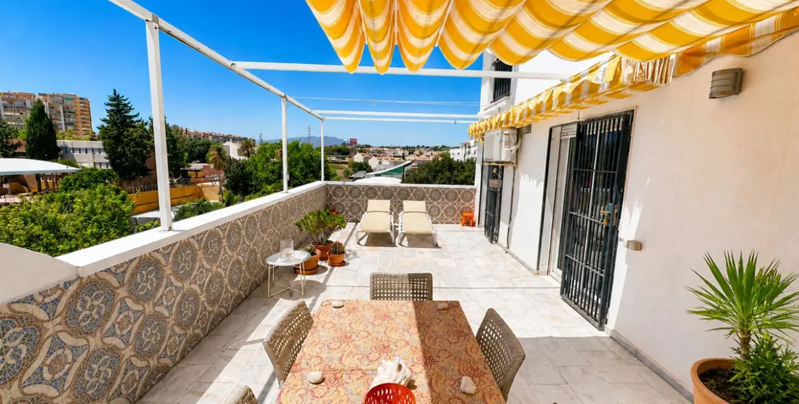 Продажа апартаментов на среднем этаже в Fuengirola 1
