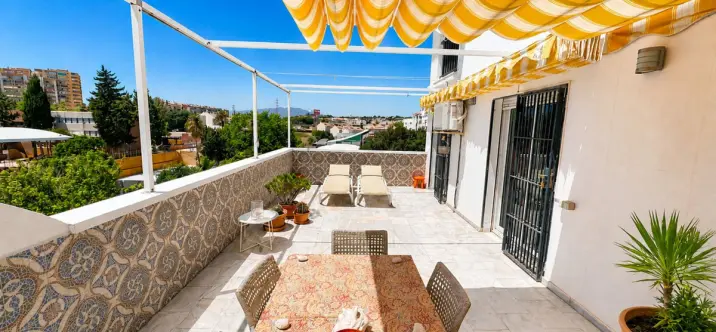 Продажа апартаментов на среднем этаже в Fuengirola 0