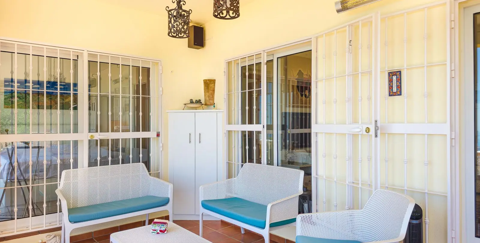 Sale of detached villa in Arenas 12
