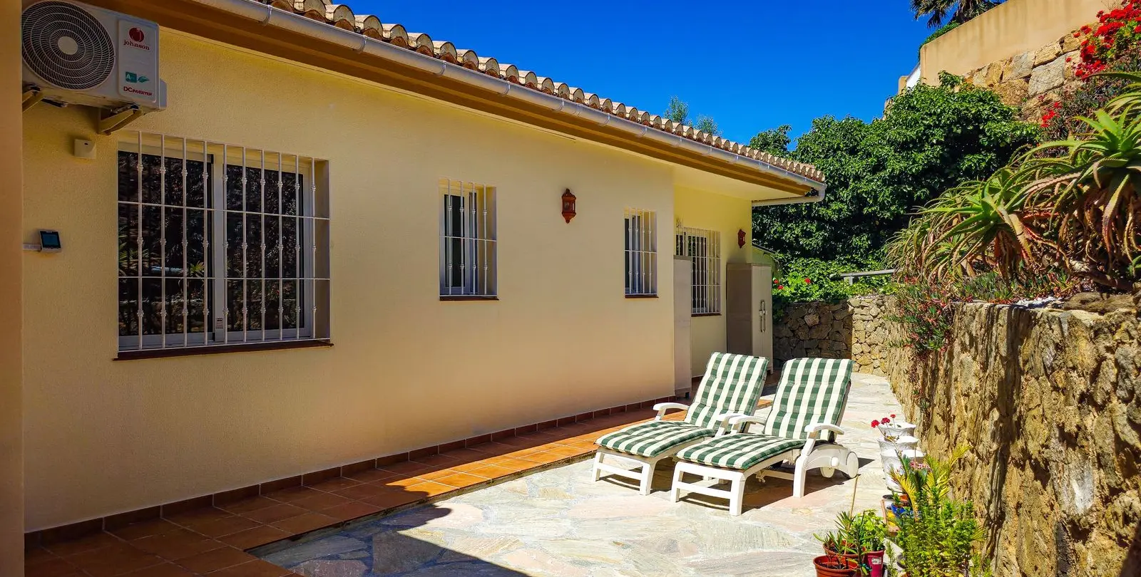 Sale of detached villa in Arenas 73