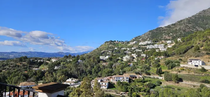 Продажа  отдельно стоящей виллы в Mijas 2