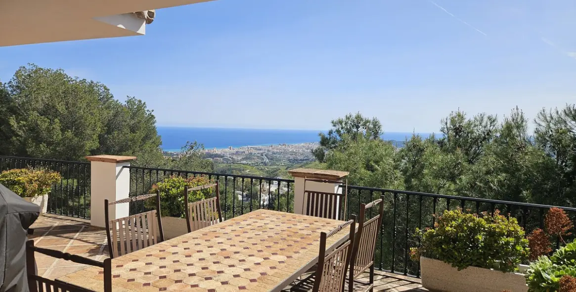 Продажа  отдельно стоящей виллы в Mijas 73