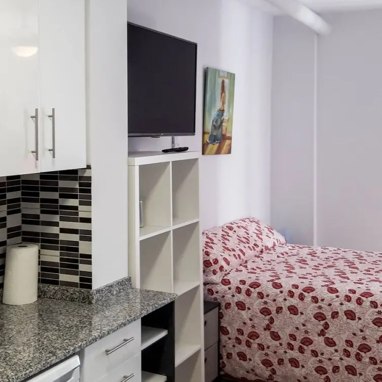 Sale of middle floor apartment in Estepona