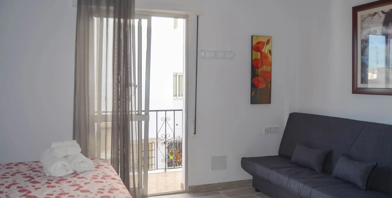 Sale of middle floor apartment in Estepona 16