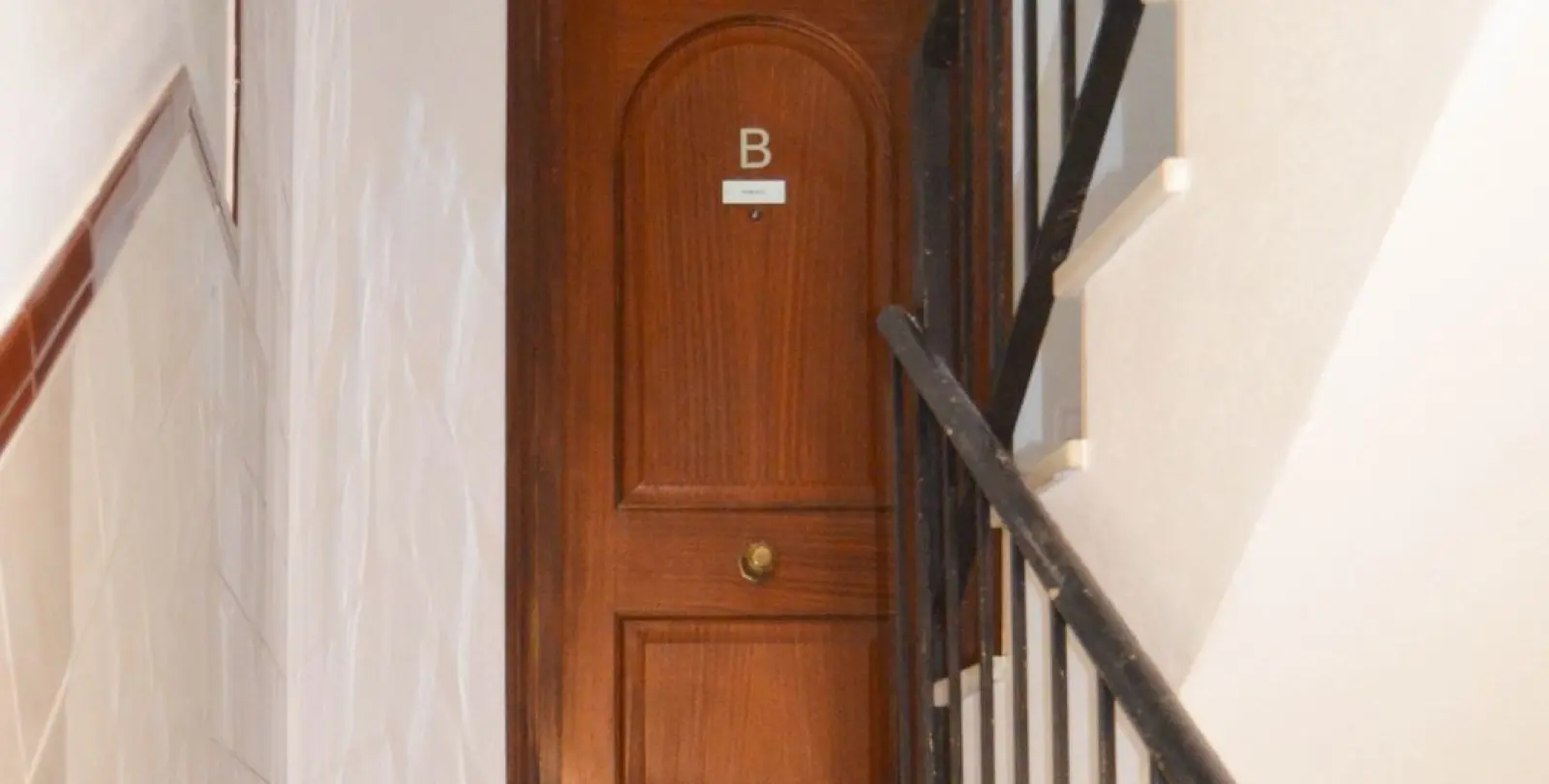 Sale of middle floor apartment in Estepona 23
