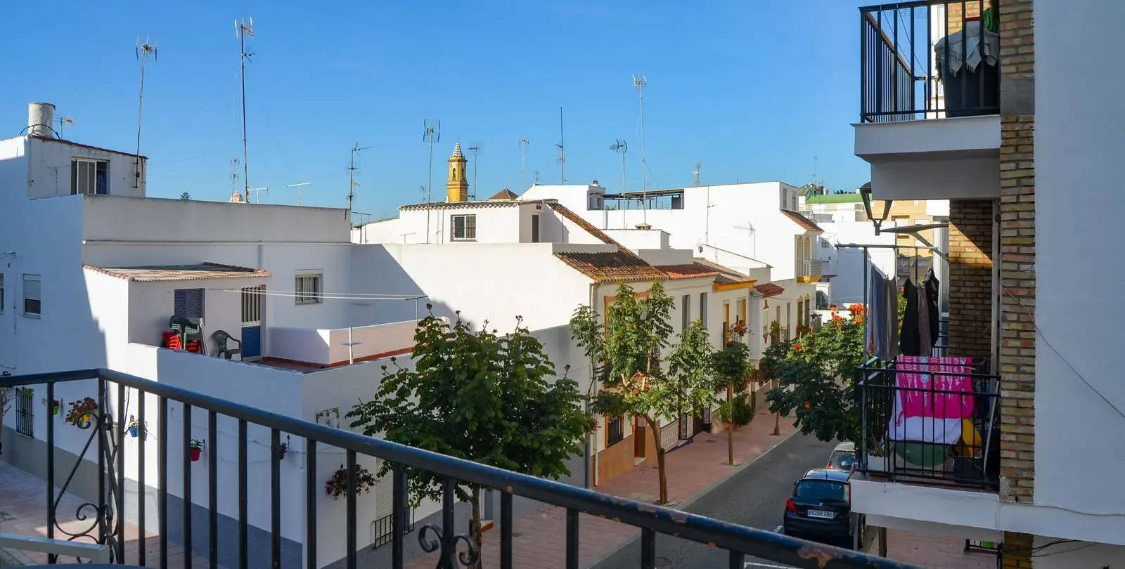 Sale of middle floor apartment in Estepona 28