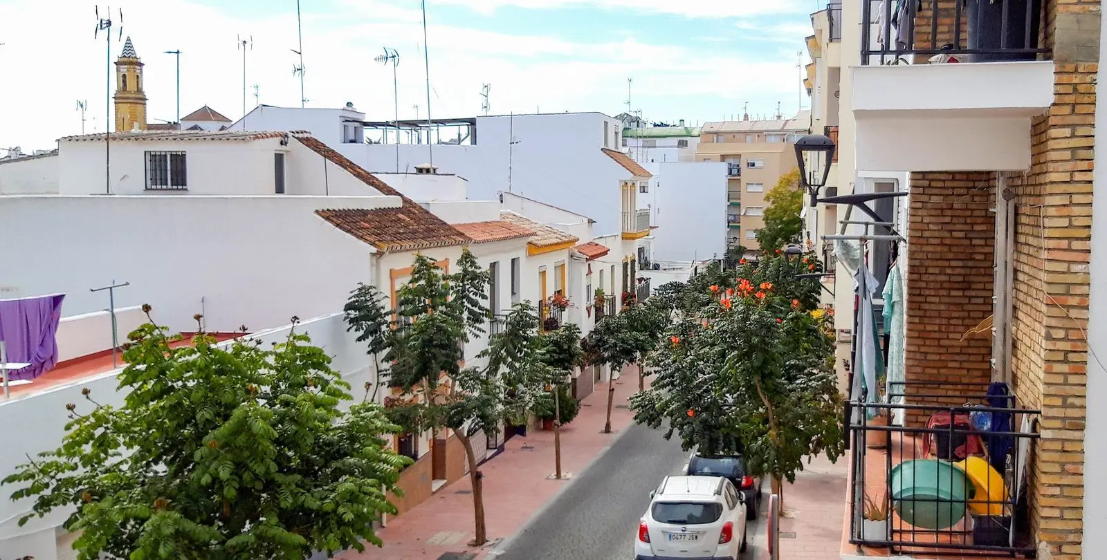 Sale of middle floor apartment in Estepona 30