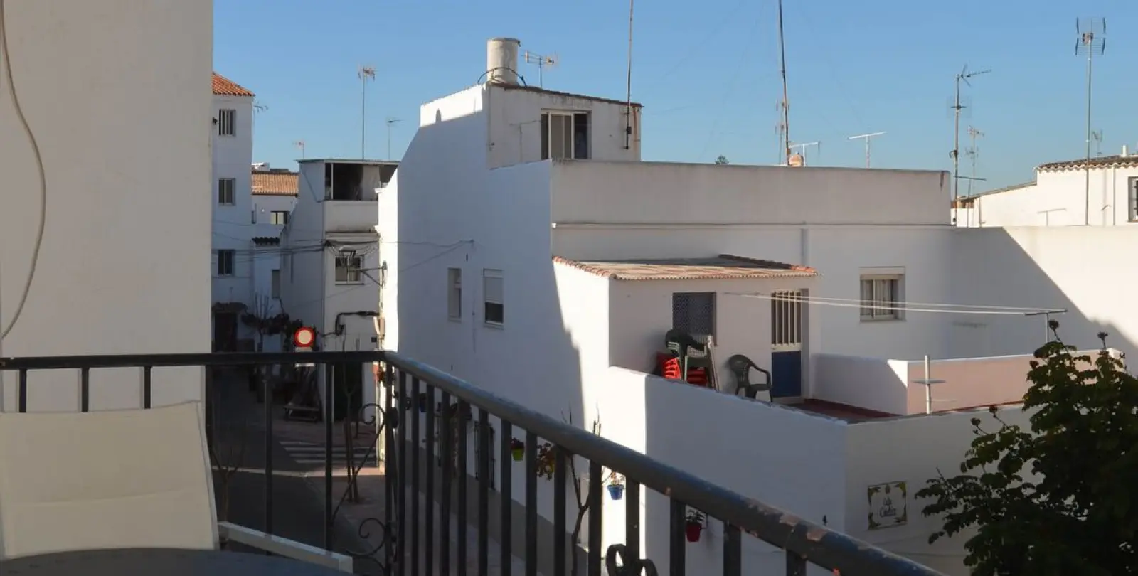 Sale of middle floor apartment in Estepona 31