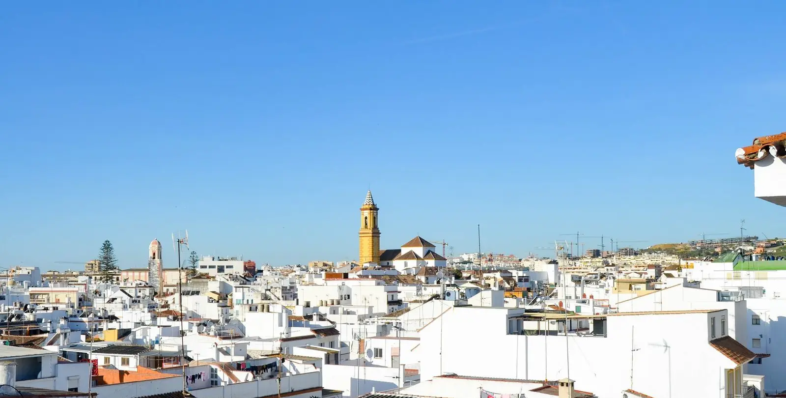 Sale of middle floor apartment in Estepona 58