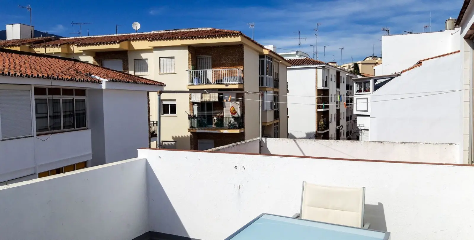 Sale of middle floor apartment in Estepona 69
