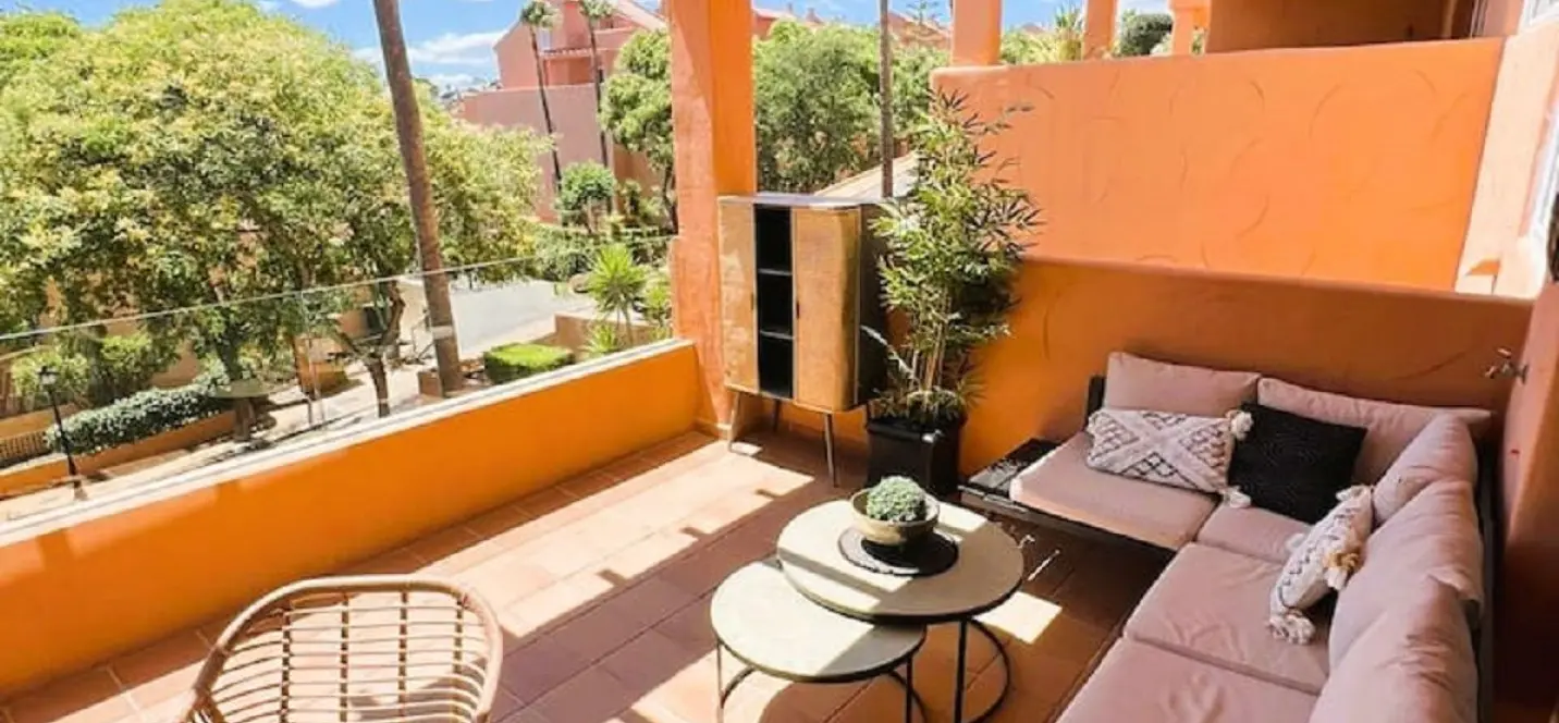 Продажа апартаментов на среднем этаже в Elviria 1