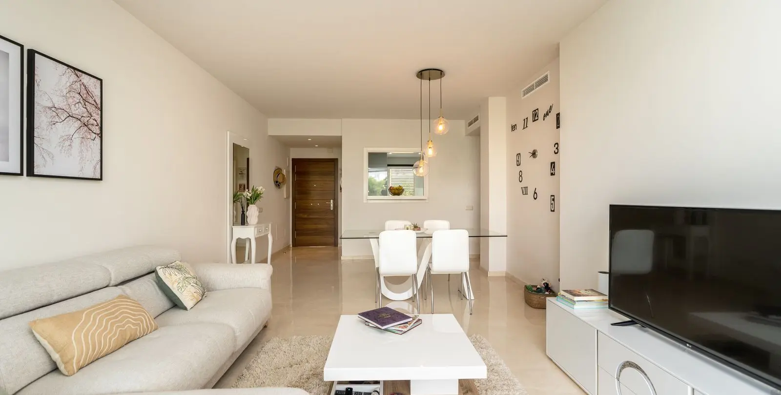 Продажа апартаментов на первом этаже в Casares 7