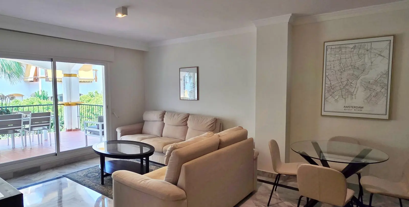 Продажа апартаментов на среднем этаже в Puerto Banús 3