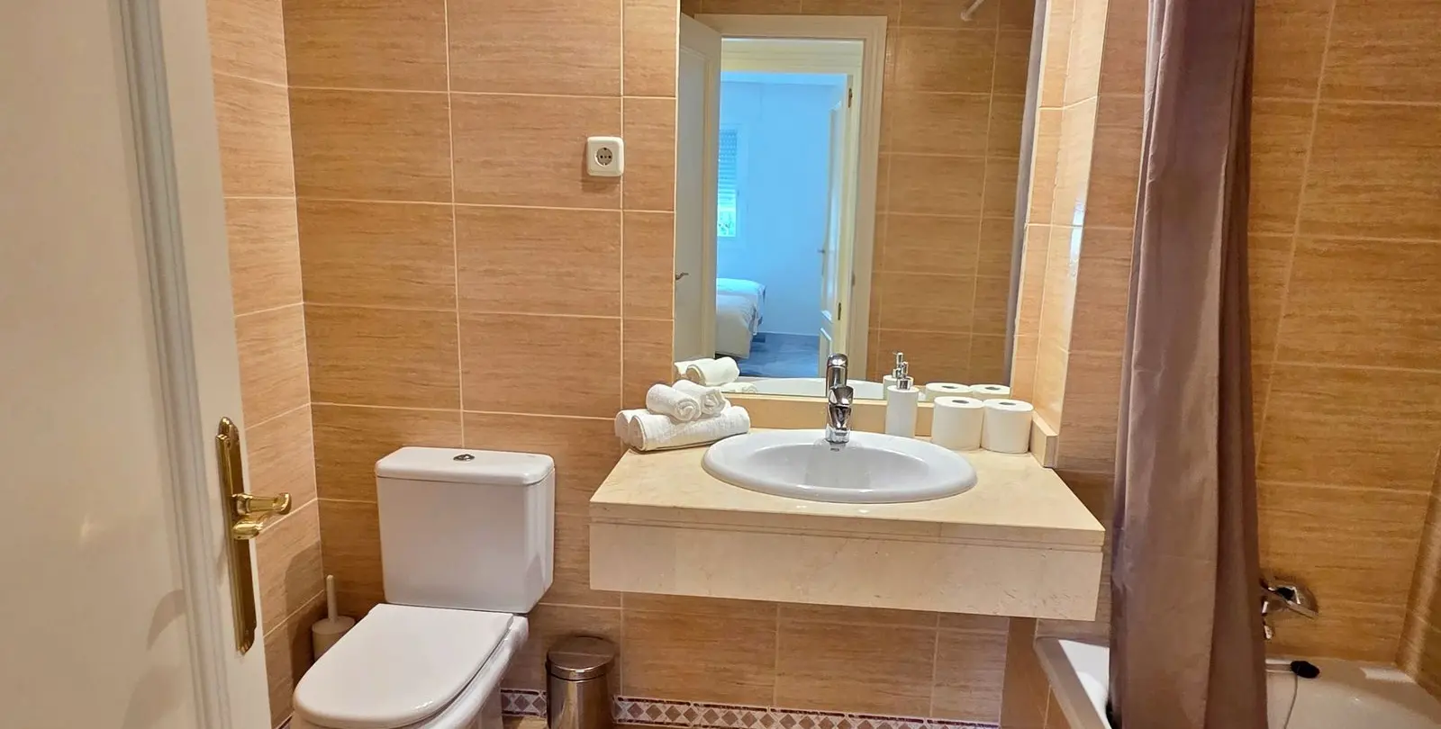 Продажа апартаментов на среднем этаже в Puerto Banús 13