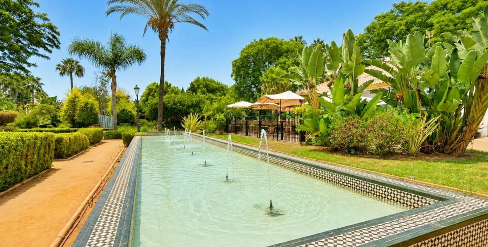 Продажа апартаментов на среднем этаже в Puerto Banús 14