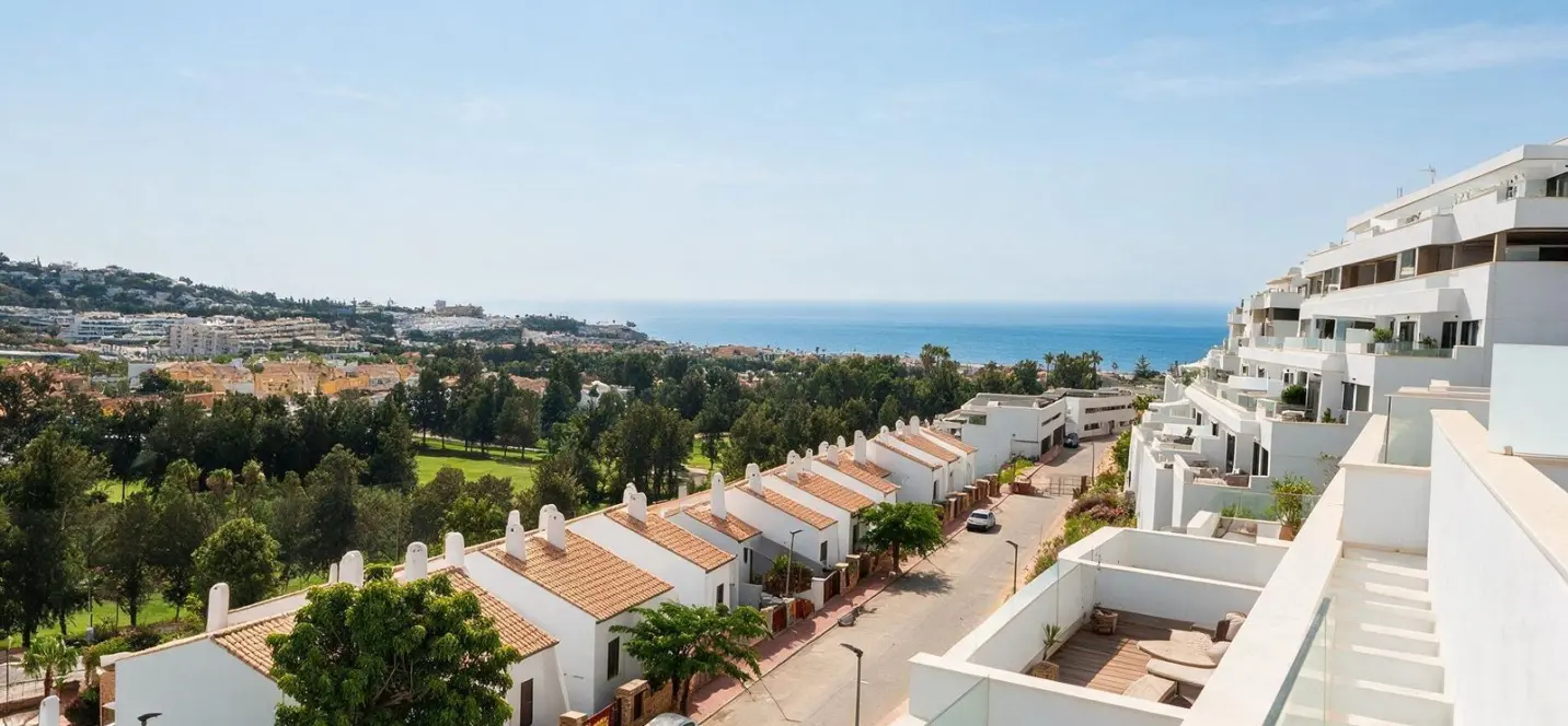 Продажа апартаментов на среднем этаже в La Cala de Mijas 1