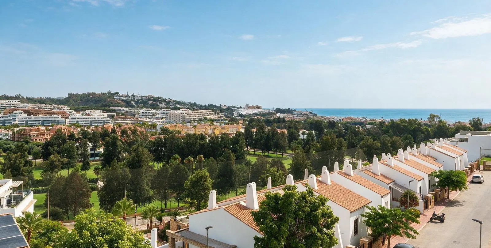 Sale of middle floor apartment in La Cala de Mijas 4