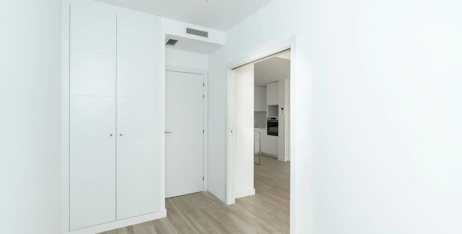 Sale of middle floor apartment in La Cala de Mijas 10