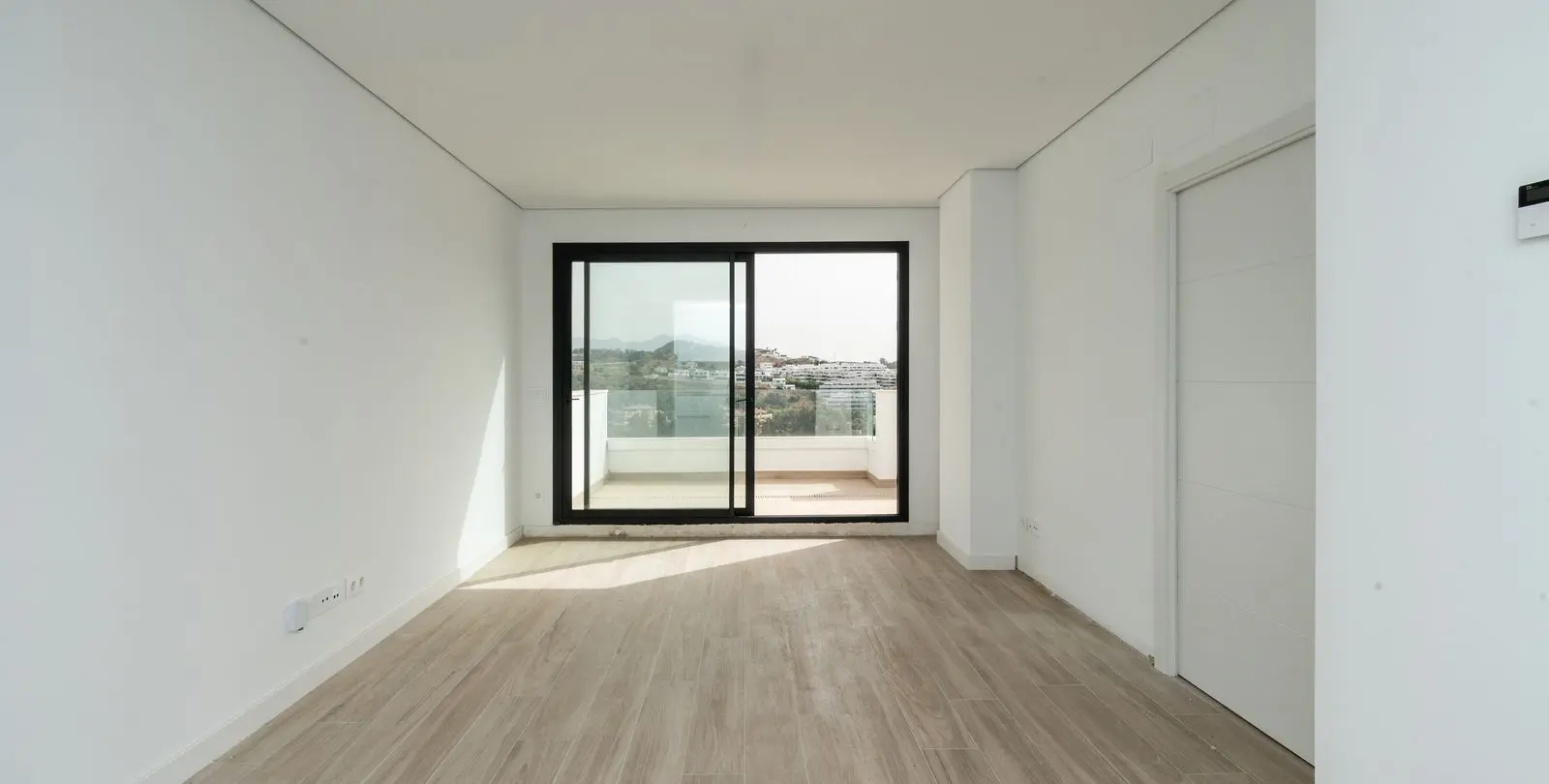 Sale of middle floor apartment in La Cala de Mijas 11